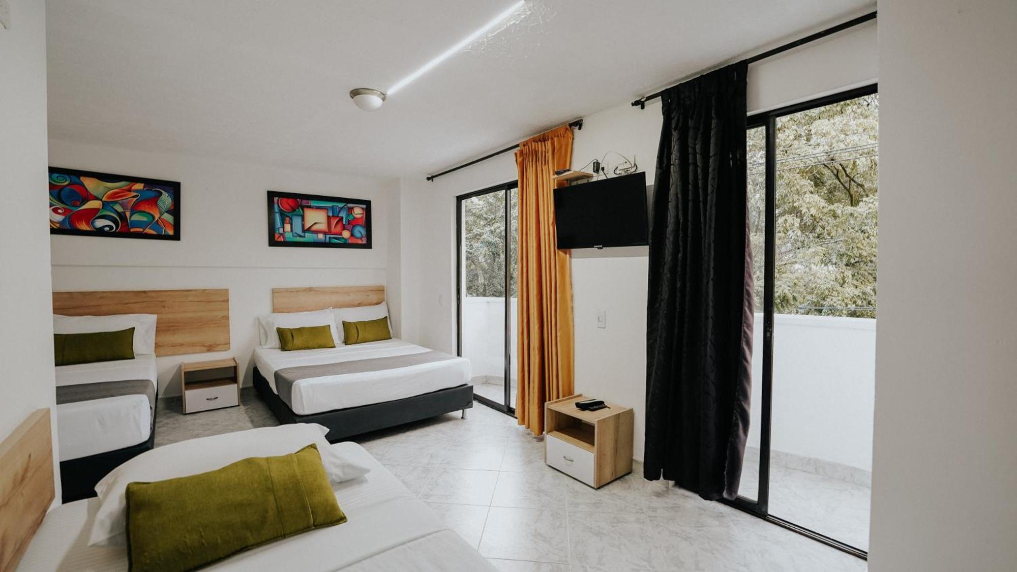 מדיין Hotel Balcones Del Estadio מראה חיצוני תמונה