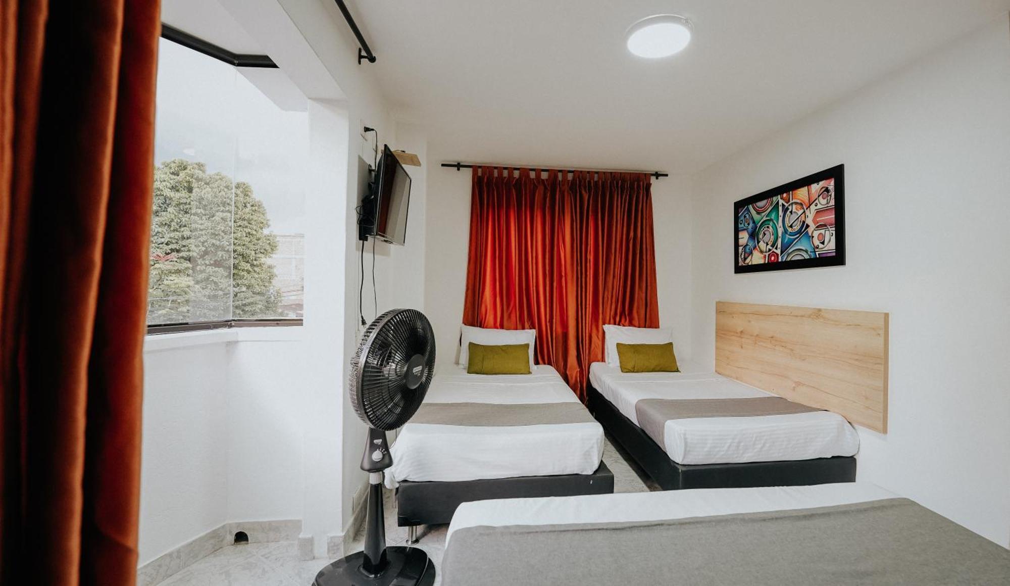 מדיין Hotel Balcones Del Estadio מראה חיצוני תמונה